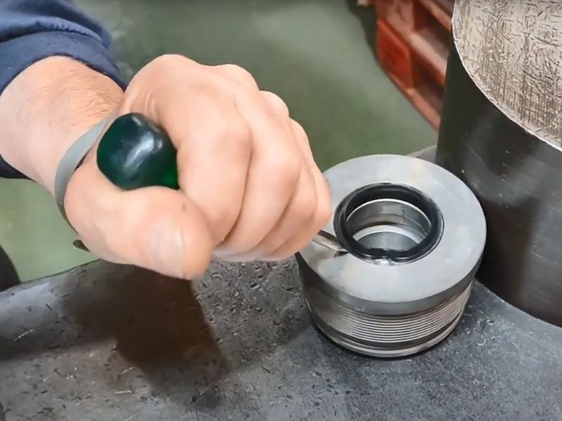 ஹைட்ராலிக் சிலிண்டர் தடுப்பு 7 அத்தியாவசிய படிகள்